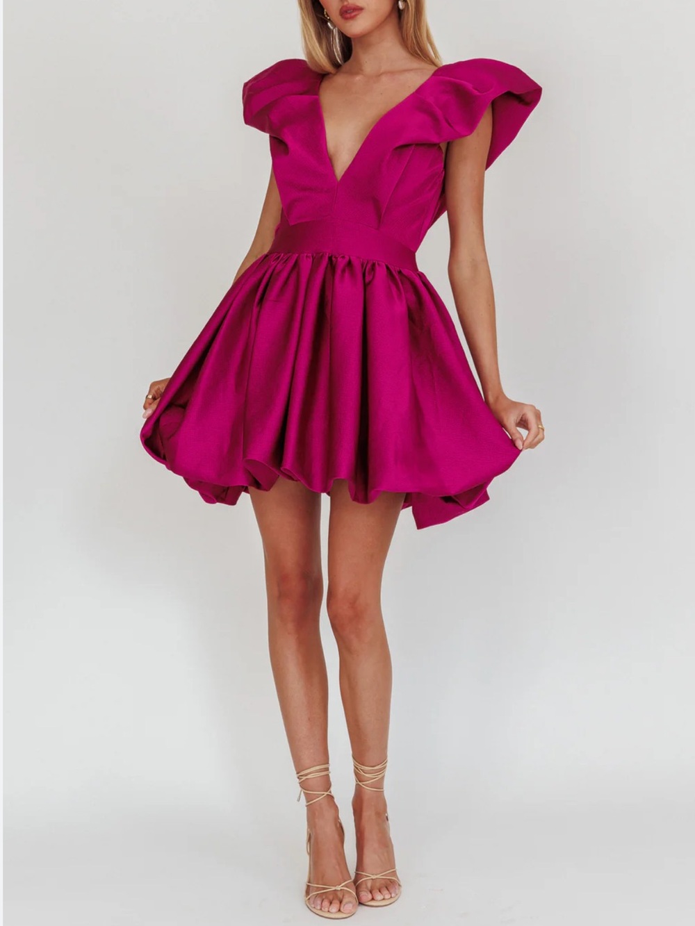 NWT Selfie Leslie bubble Ruffle Sleeve Party Dress